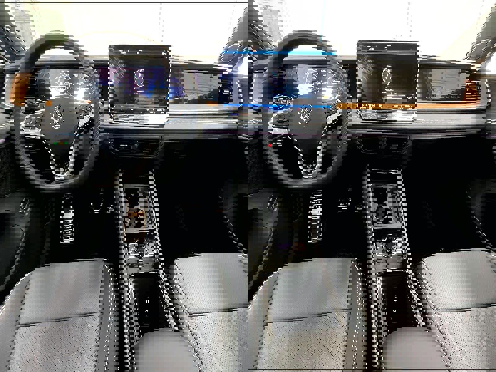 New 2026 Volkswagen Tiguan SEL R-Line image 7