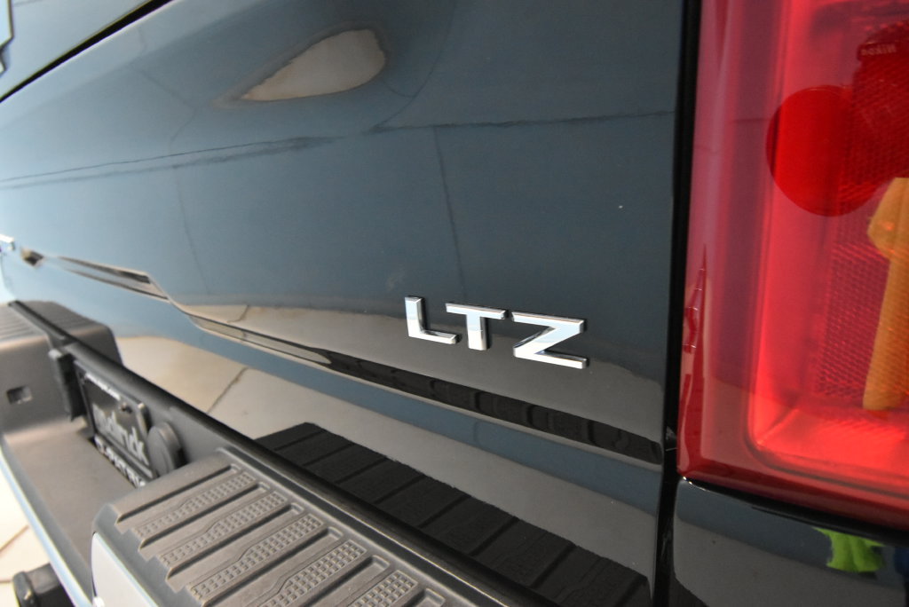 Used 2024 Chevrolet Silverado 3500 LTZ w/ LTZ Plus Package AWD/4WD image 41