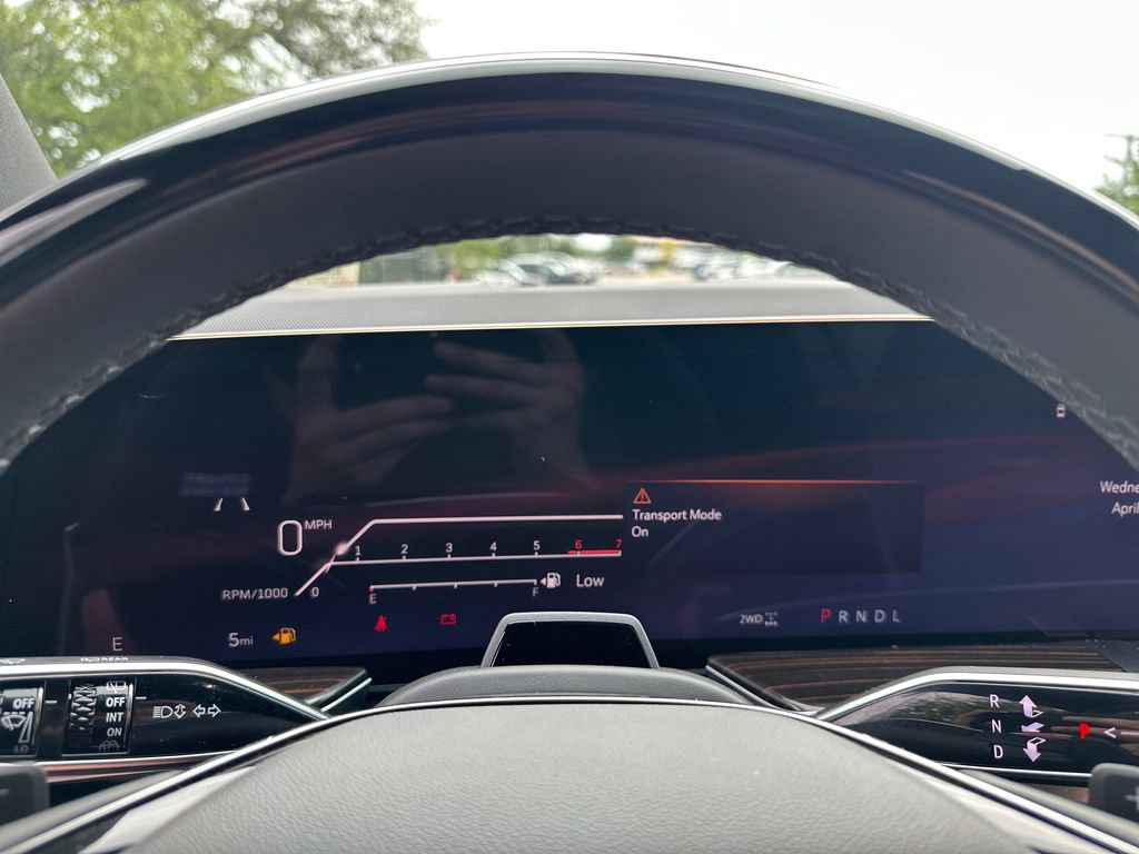 New 2026 Cadillac Escalade ESV Luxury w/ LPO, Floor Liner Package AWD/4WD image 39