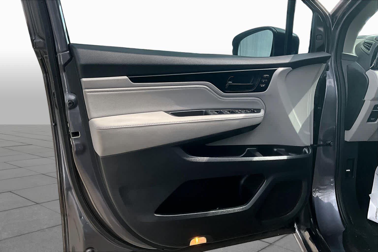 Used 2018 Honda Odyssey Elite image 22