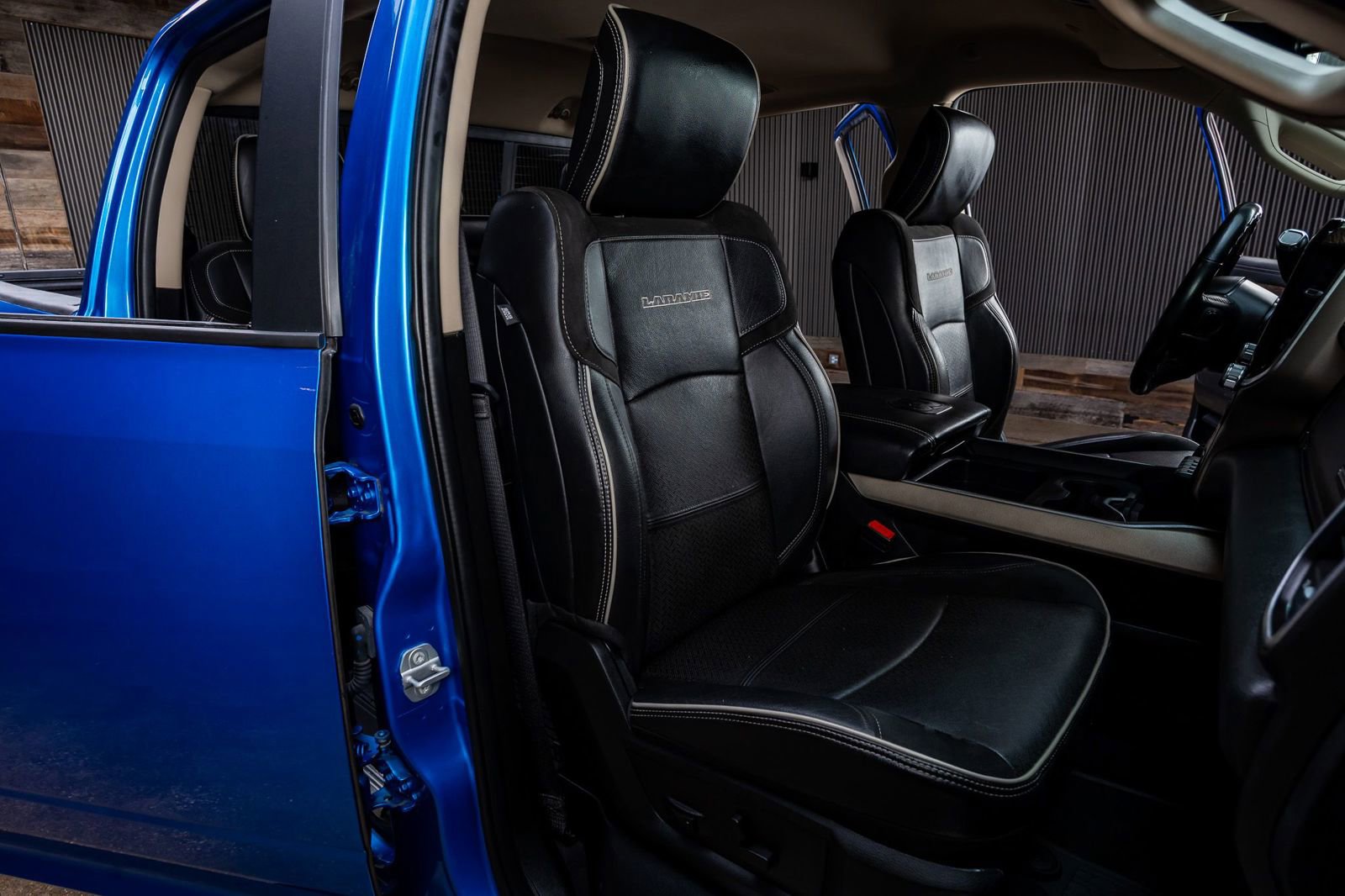 Used 2020 RAM 3500 Laramie image 31