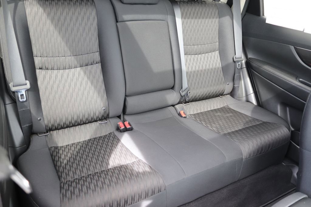 Used 2019 Nissan Rogue SV w/ Premium Package AWD/4WD image 6