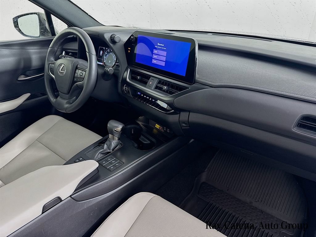 Certified 2023 Lexus UX 250h AWD w/ Accessory Package (Z2) image 32