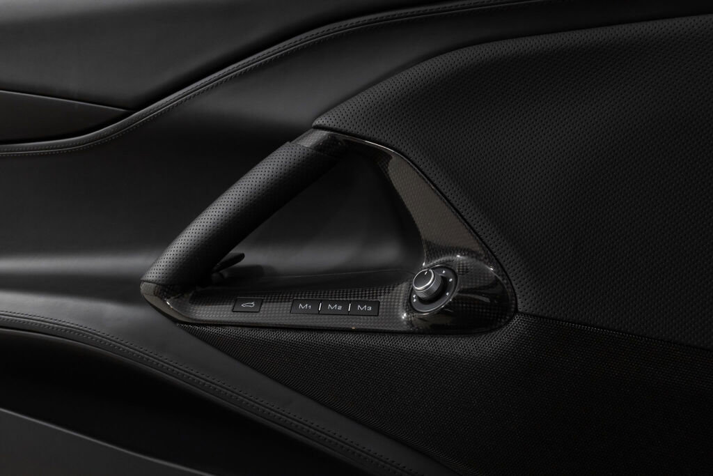 Used 2023 Ferrari 812 GTS image 36