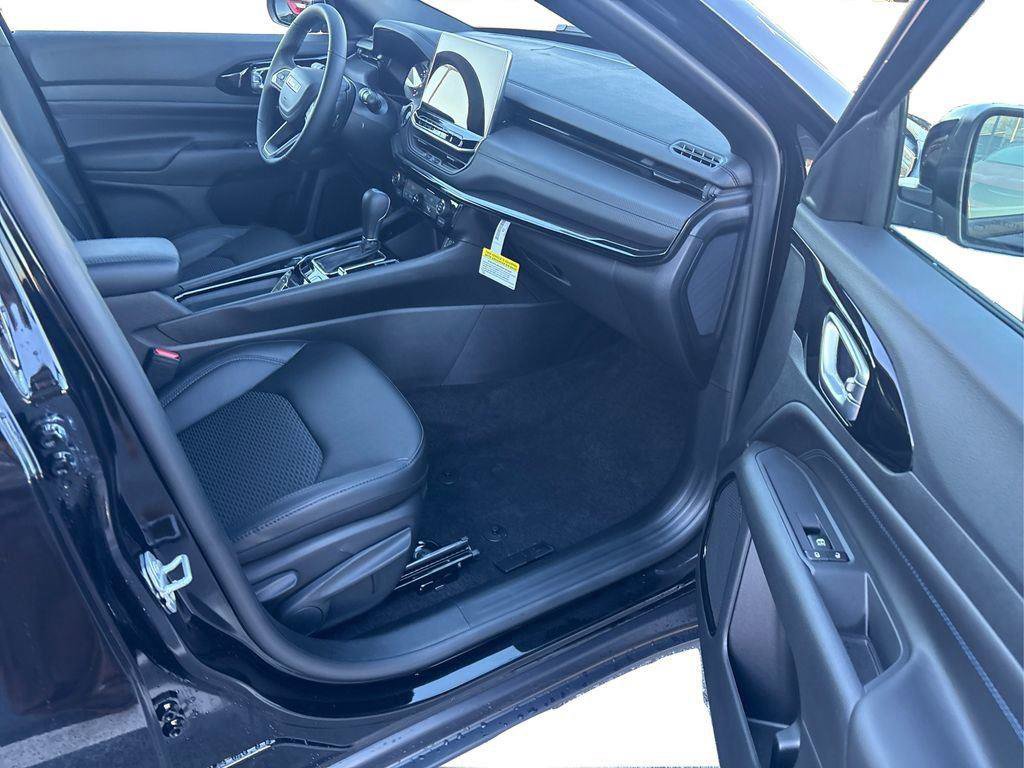 New 2026 Jeep Compass Latitude AWD/4WD image 19