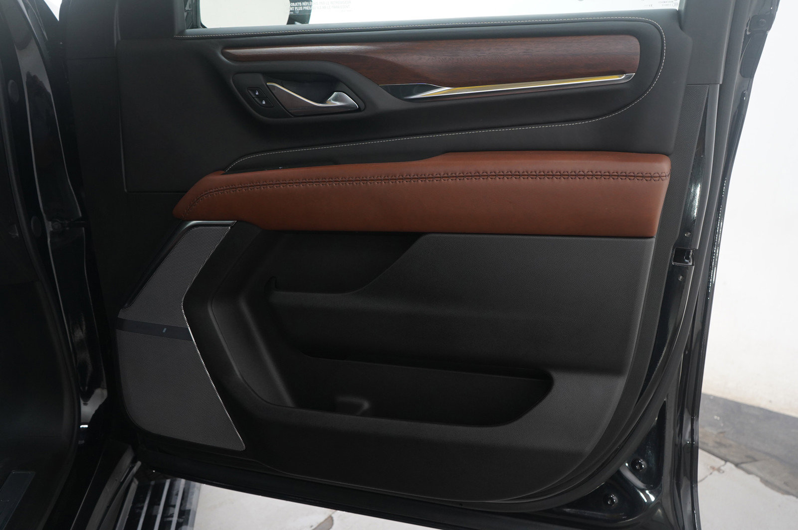 Used 2024 GMC Yukon Denali Ultimate image 9