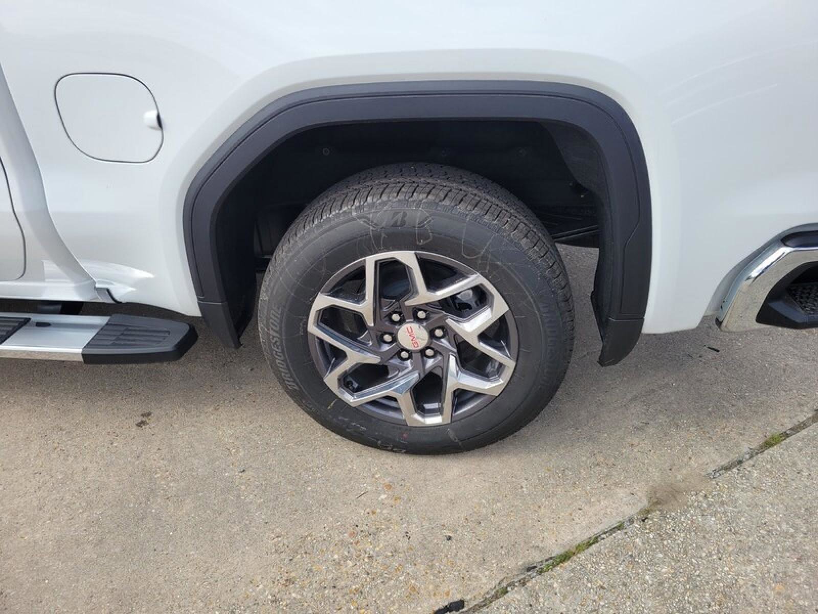 New 2026 GMC Sierra 1500 SLT w/ SLT Premium Plus Package image 9