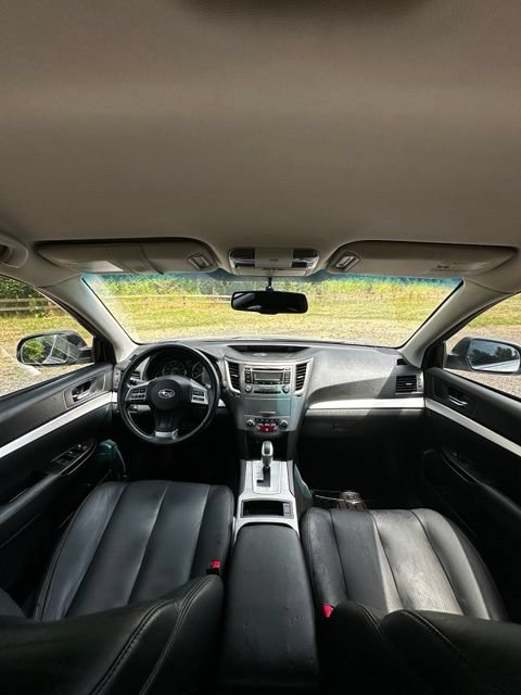 Used 2012 Subaru Legacy 2.5i Premium AWD/4WD image 25