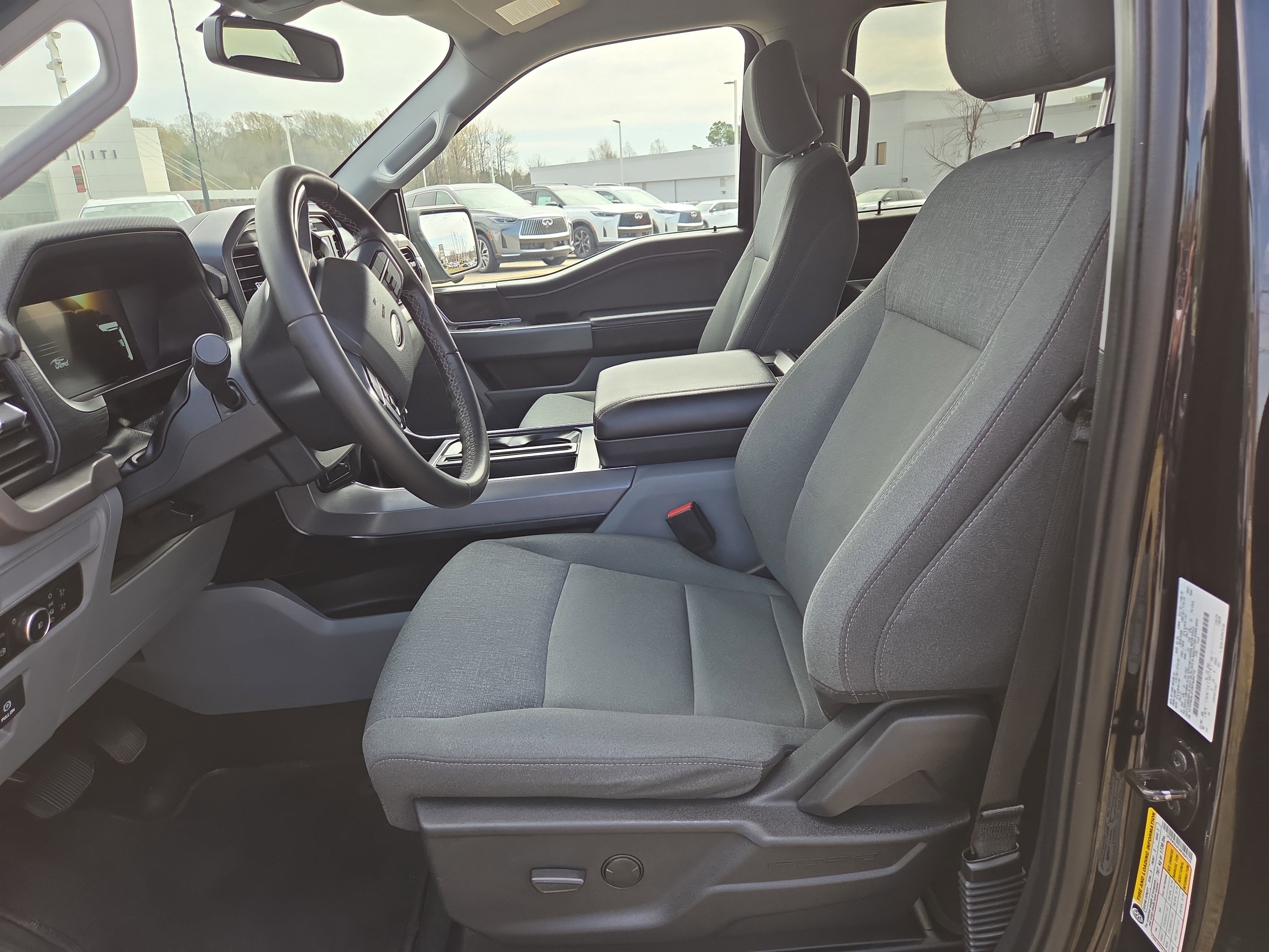 Used 2024 Ford F150 XLT w/ Mobile Office Package image 6