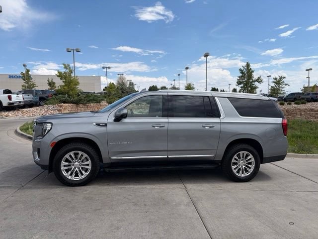 Used 2023 GMC Yukon XL SLT w/ SLT Luxury Package AWD/4WD image 2