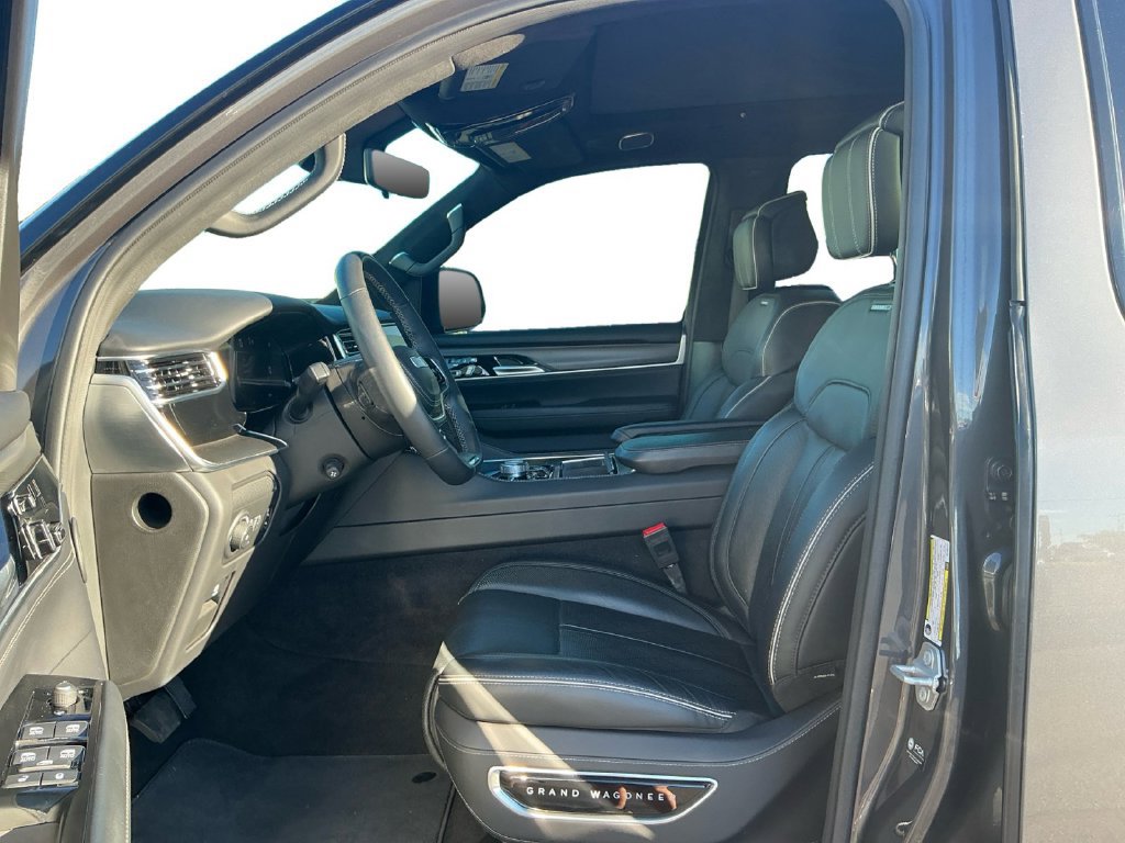 Used 2024 Jeep Grand Wagoneer Series II Obsidian w/ Quick Order Packagew 28T AWD/4WD image 14