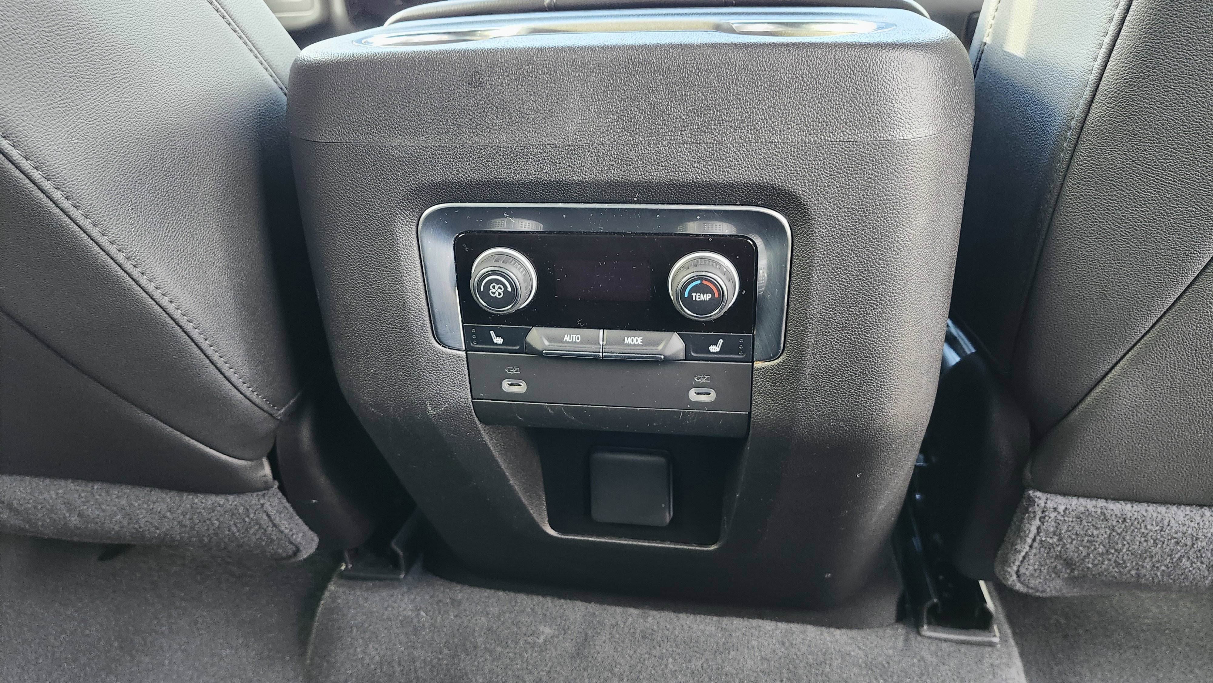 Used 2021 Chevrolet Tahoe LT w/ LT Signature Plus Package image 25