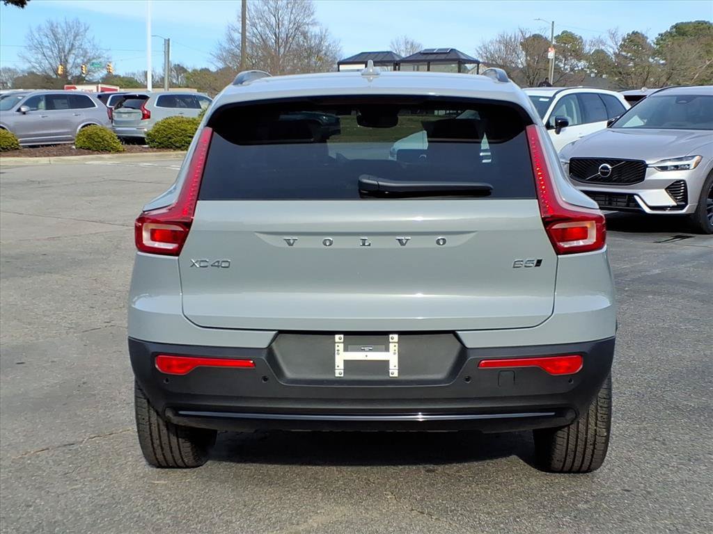 New 2026 Volvo XC40 B5 Plus w/ Protection Package Premier AWD/4WD image 4