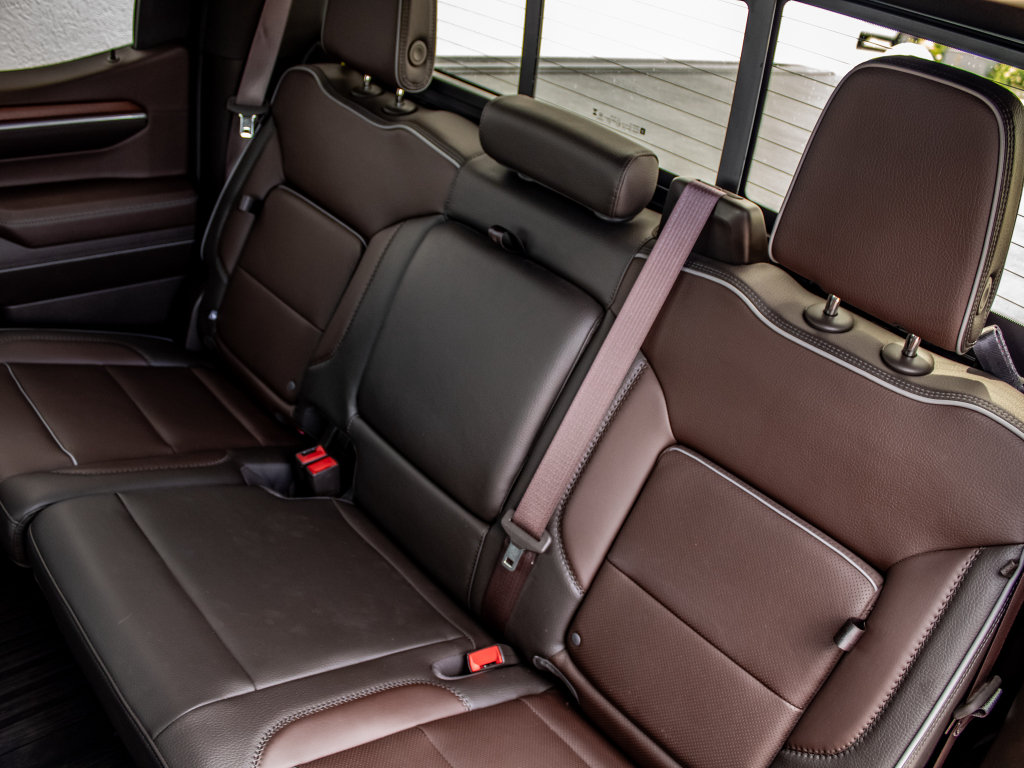 Used 2024 GMC Sierra 1500 Denali w/ Technology Package AWD/4WD image 21