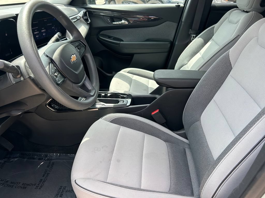 Used 2025 Chevrolet TrailBlazer LT FWD image 11