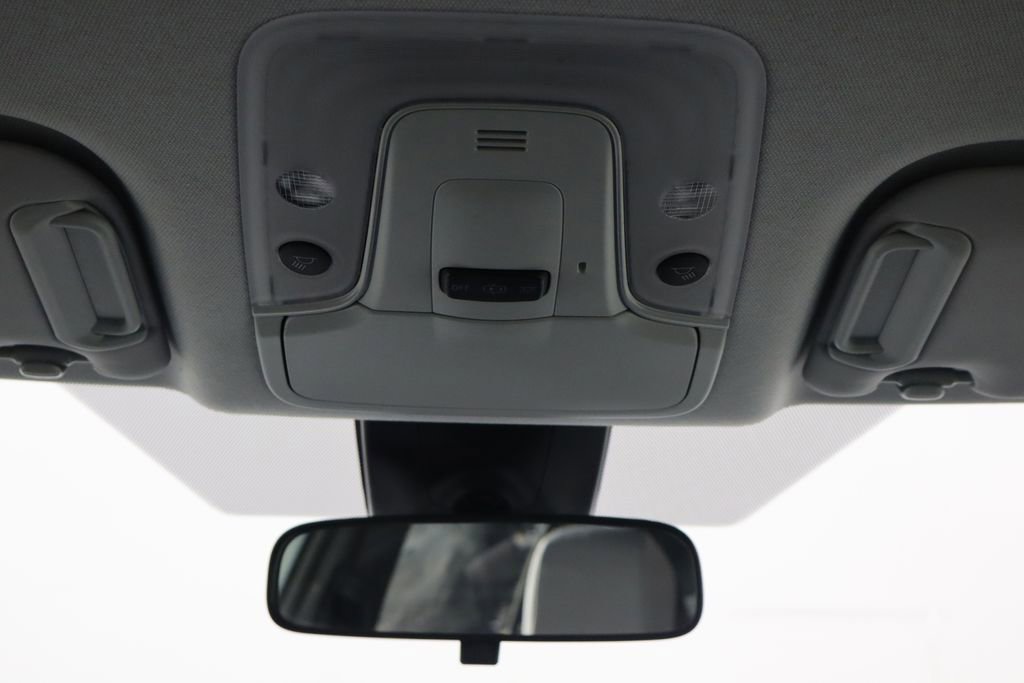 Used 2019 Toyota Prius LE image 24