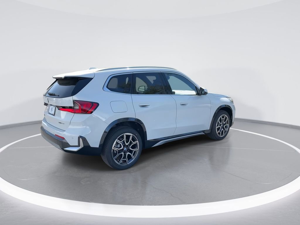 Used 2025 BMW X1 xDrive28i w/ Technology Package image 8