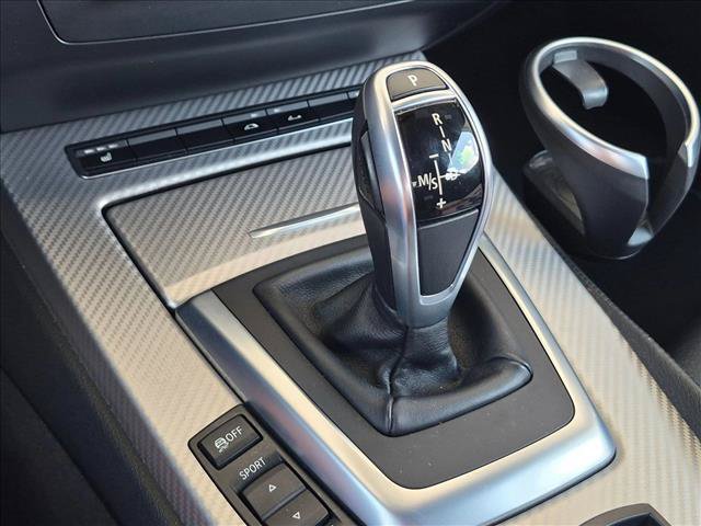 Used 2016 BMW Z4 sDrive35i RWD image 12
