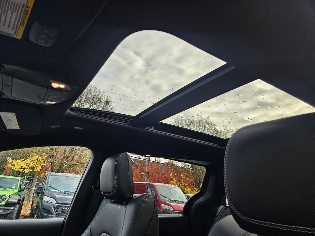 New 2026 Chrysler Pacifica Select image 38