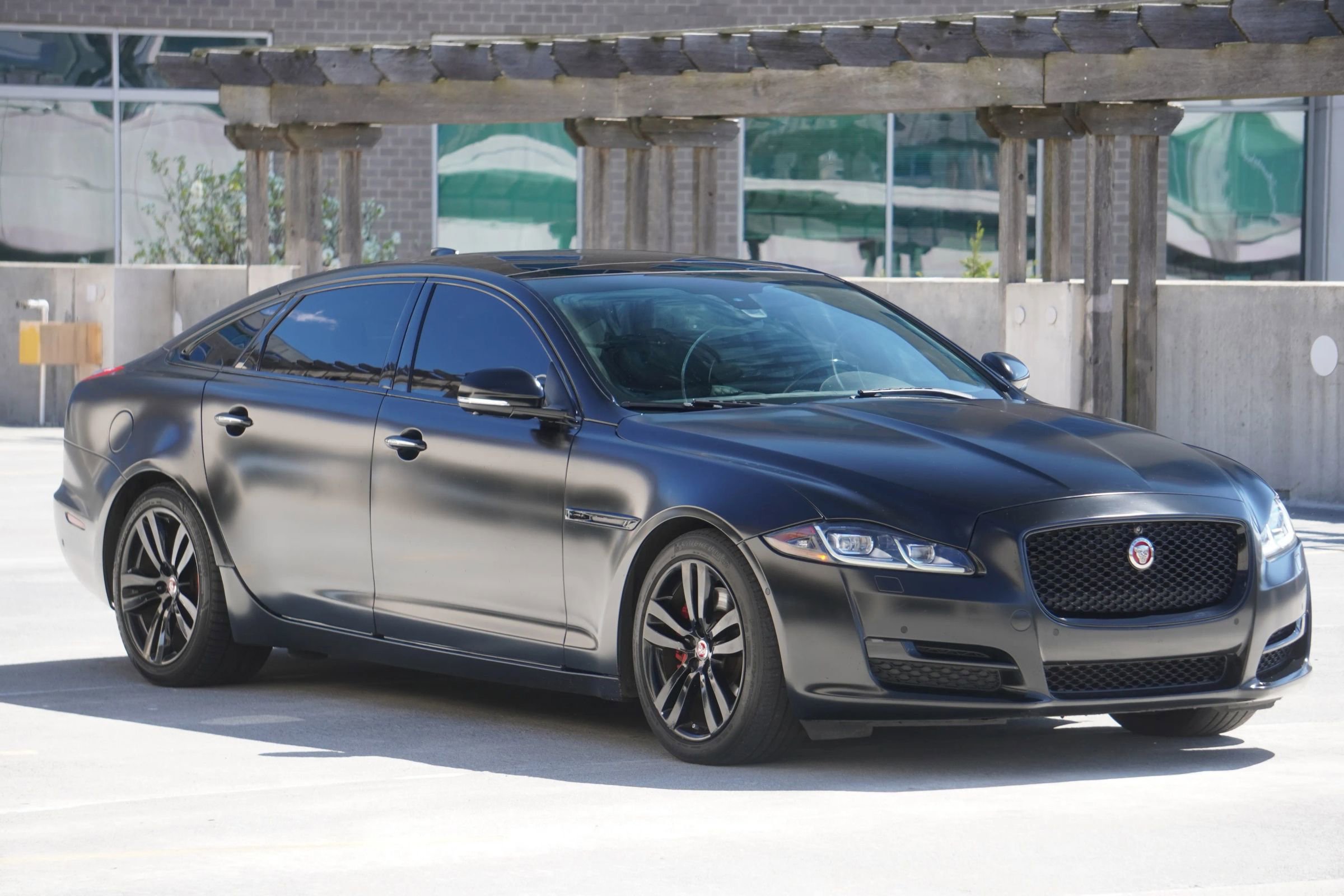 Used 2016 Jaguar XJ L Portfolio AWD/4WD image 30