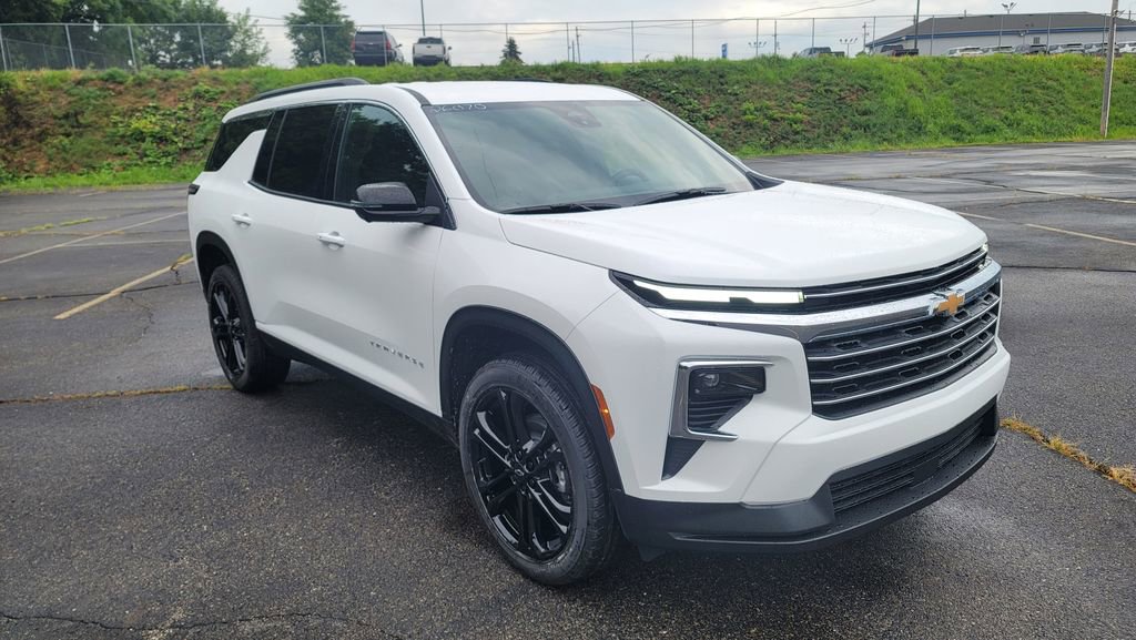 New 2026 Chevrolet Traverse LT w/ Driver Confidence Package image 16
