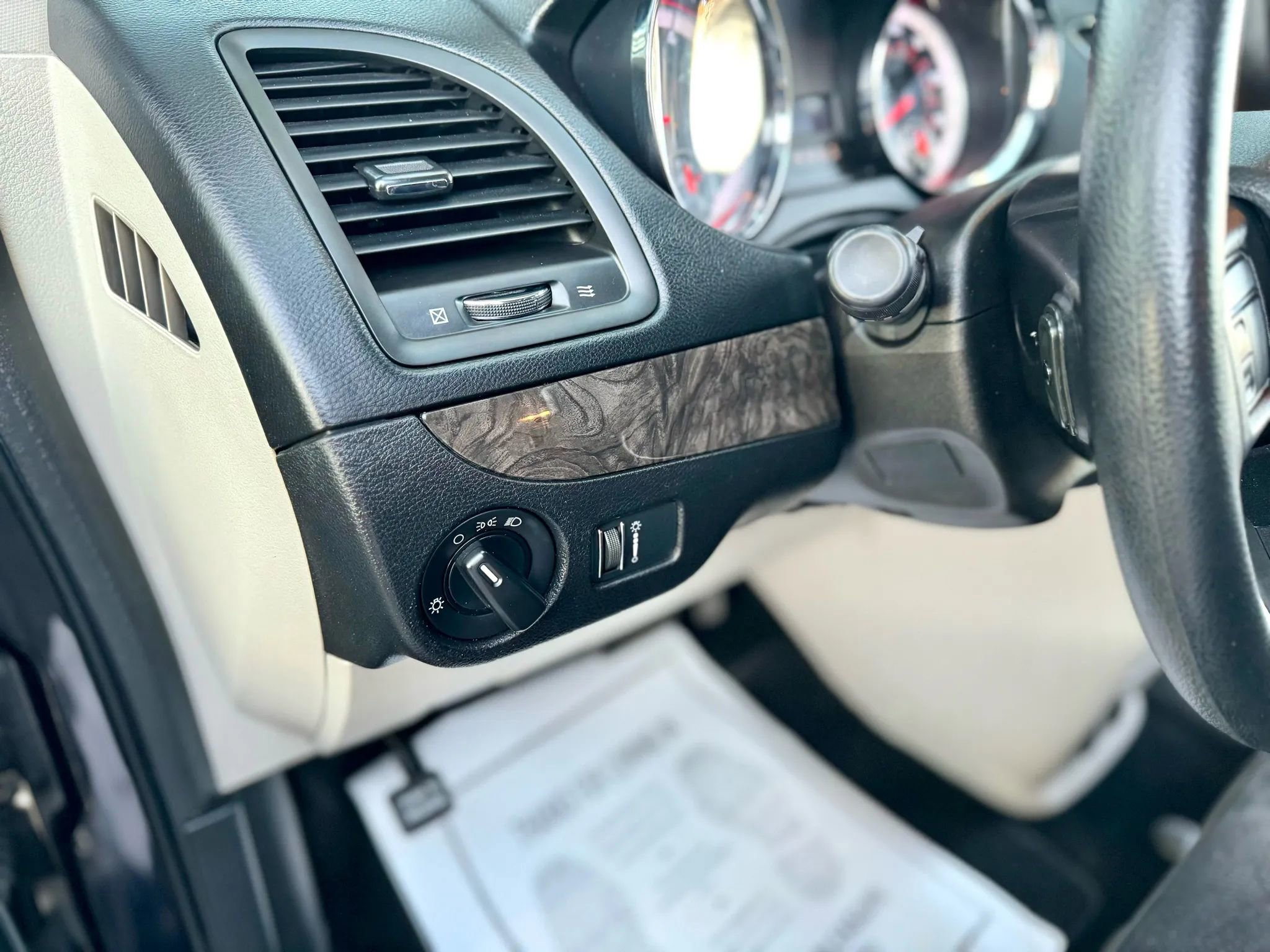 Used 2011 Dodge Grand Caravan Mainstreet image 17