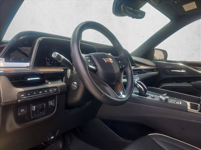 Used 2024 Cadillac Escalade Premium Luxury w/ Performance Package AWD/4WD image 9
