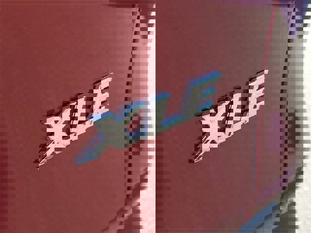 Used 2021 Toyota RAV4 XLE image 7