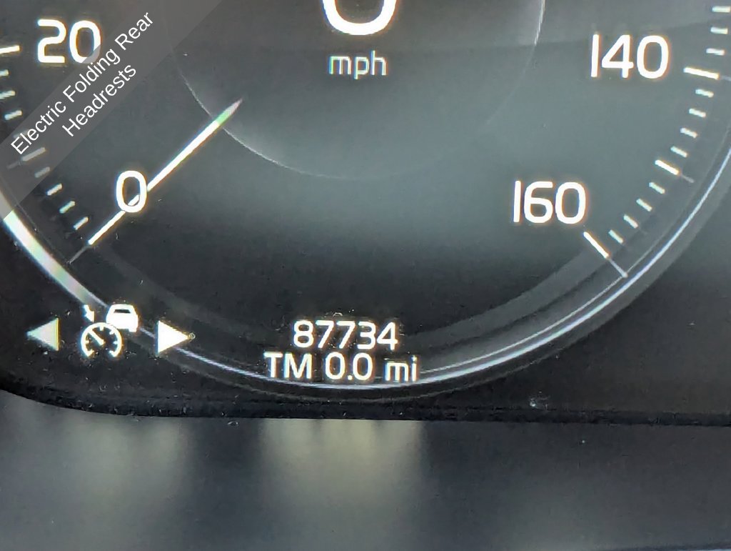 Used 2018 Volvo XC60 T5 Momentum w/ Convenience Package AWD/4WD image 18