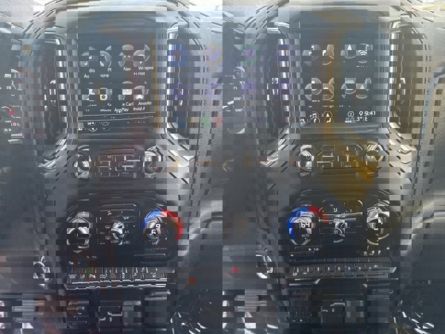 Used 2020 GMC Sierra 3500 AT4 w/ AT4 Premium Package image 28