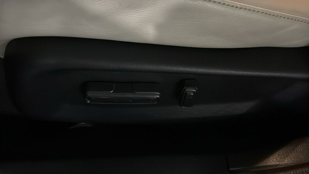 Used 2019 Honda Insight Touring image 21
