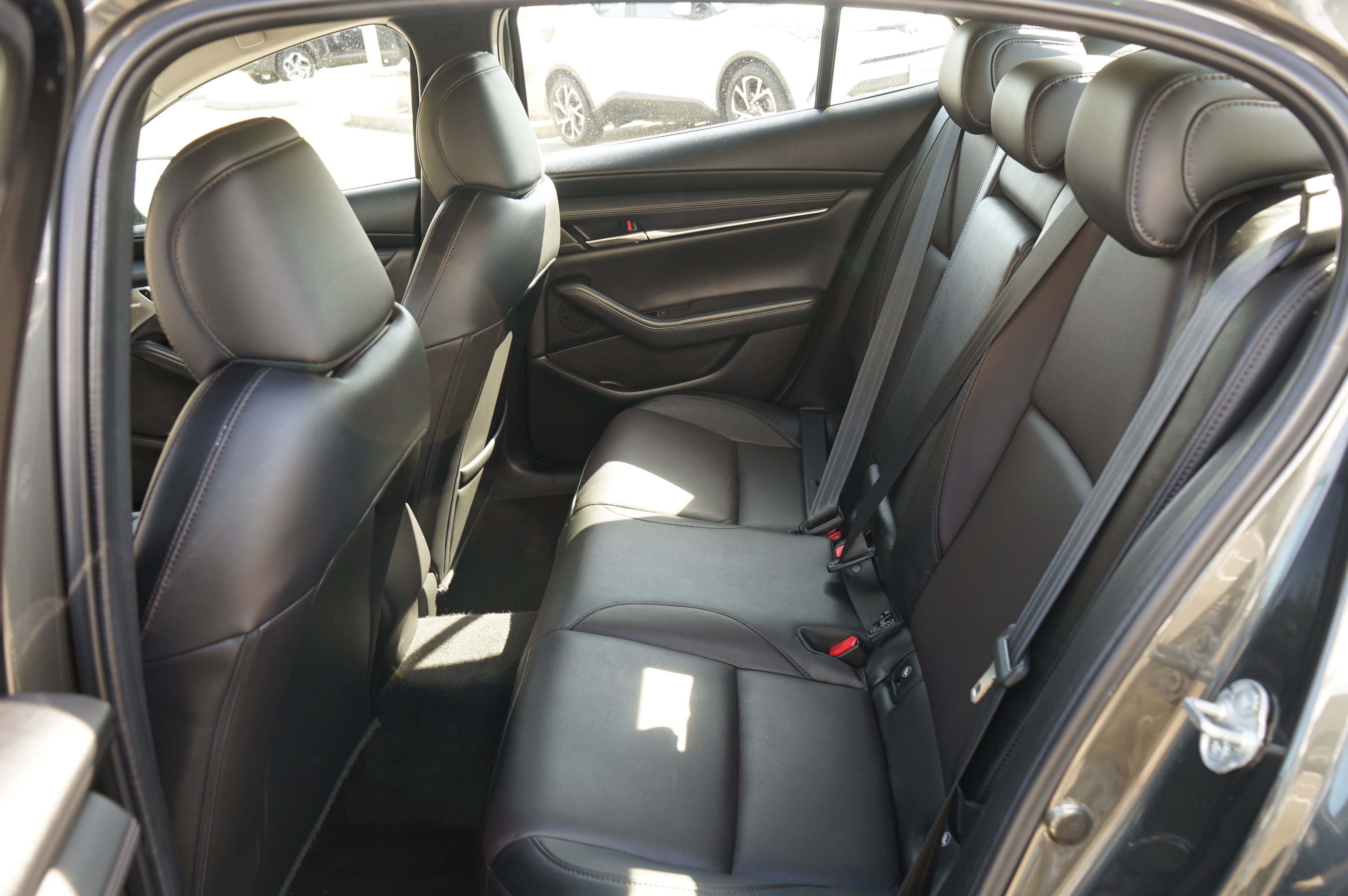 Used 2020 MAZDA MAZDA3 AWD Sedan w/ Premium Package image 18