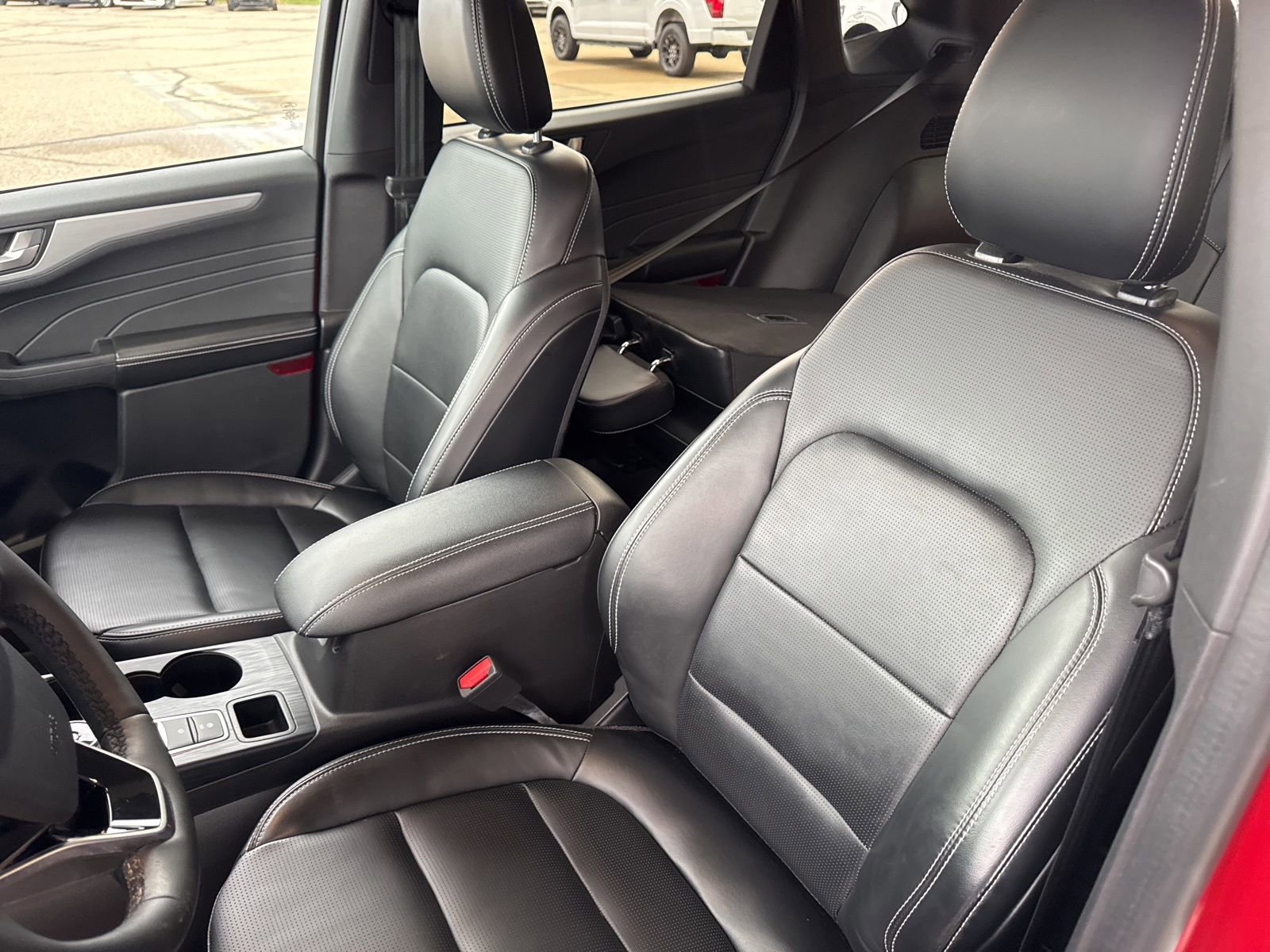 Certified 2023 Ford Escape Platinum AWD/4WD image 23