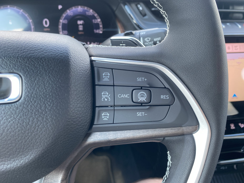 New 2027 Jeep Grand Cherokee Altitude AWD/4WD image 22