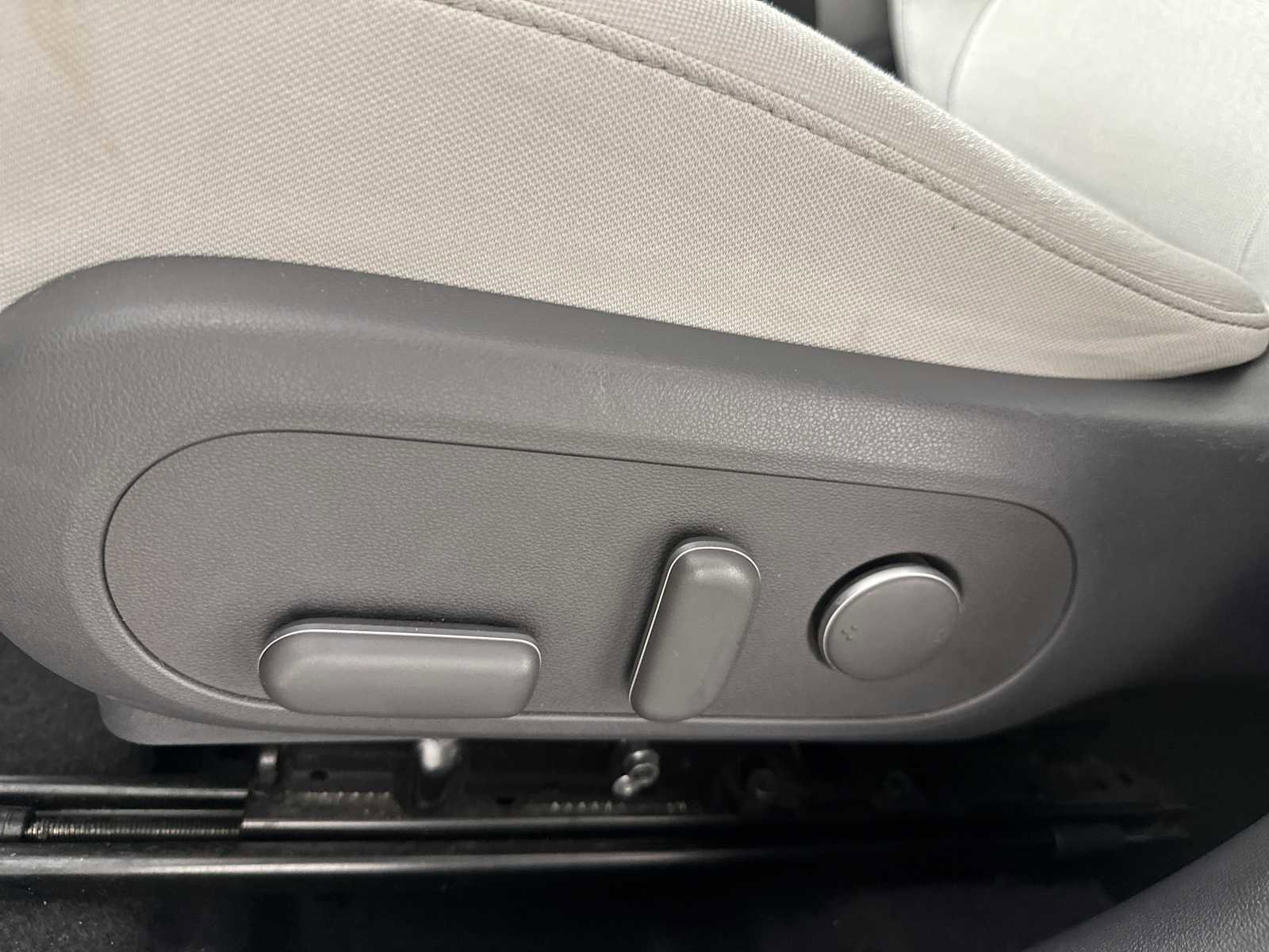 Certified 2024 Hyundai Kona SEL image 12