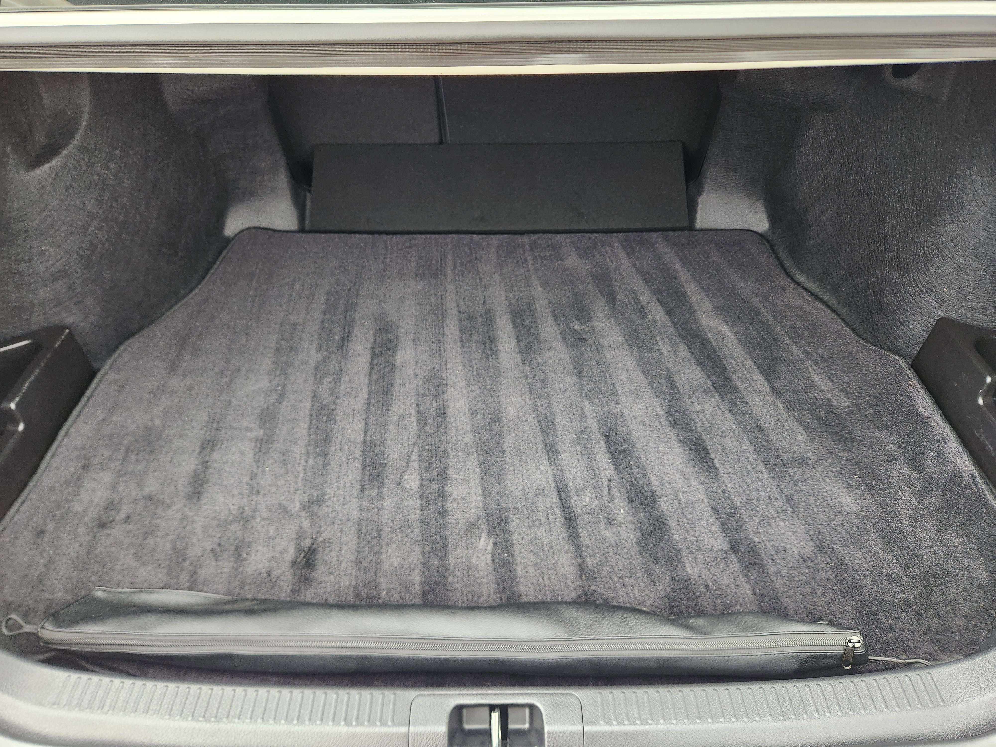 Used 2025 Toyota Camry SE w/ Multimedia Upgrade Package image 35