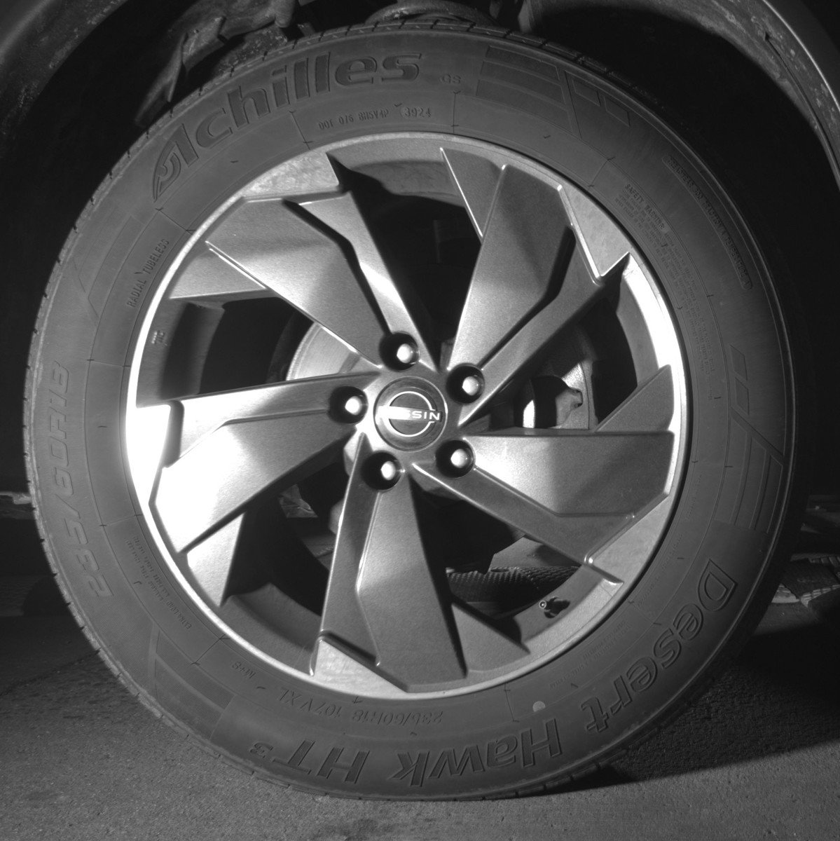 Used 2024 Nissan Rogue SV image 13