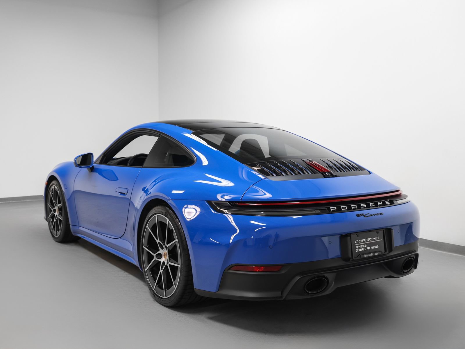 Certified 2025 Porsche 911 Carrera image 3
