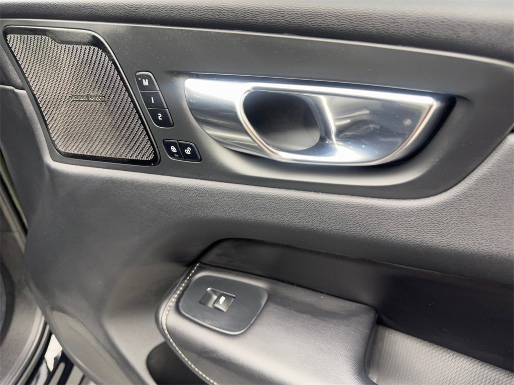 Used 2022 Volvo XC60 B5 Inscription w/ Protection Package Premier image 49