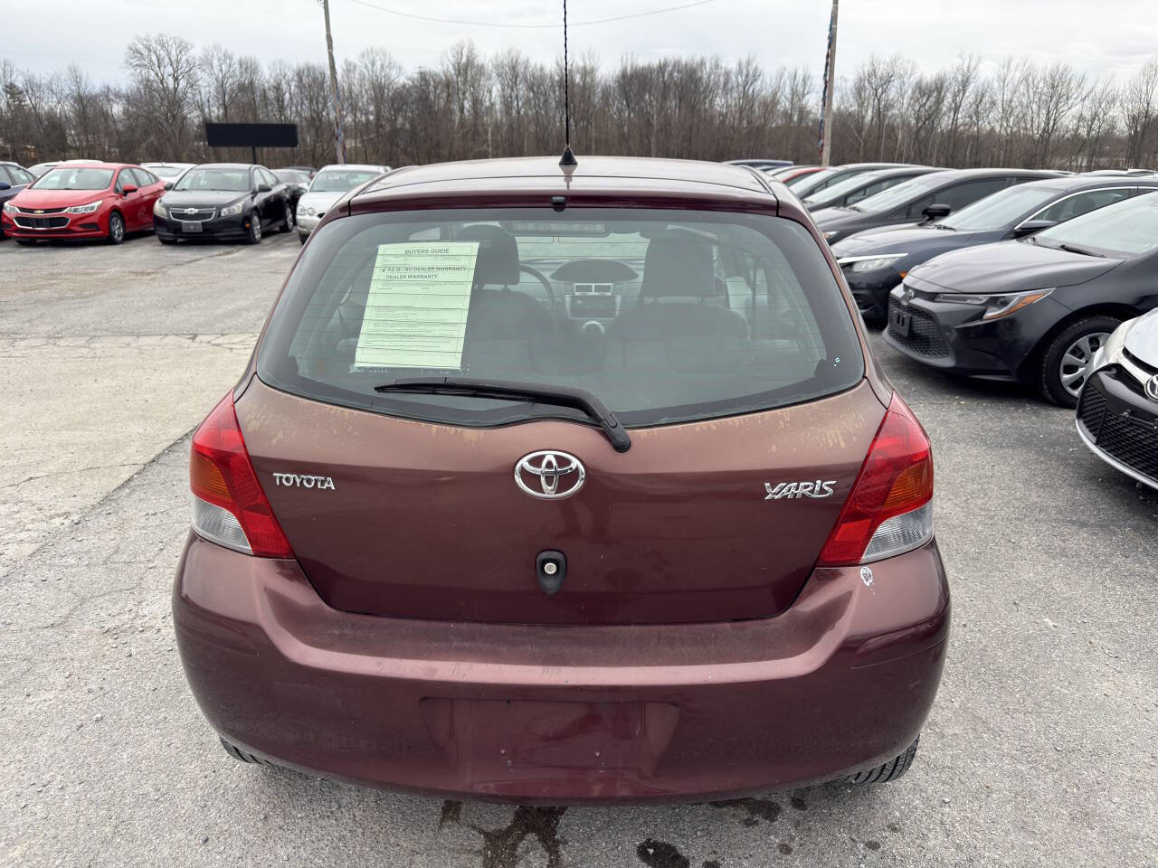 Used 2010 Toyota Yaris 2-Door Hatchback FWD image 7