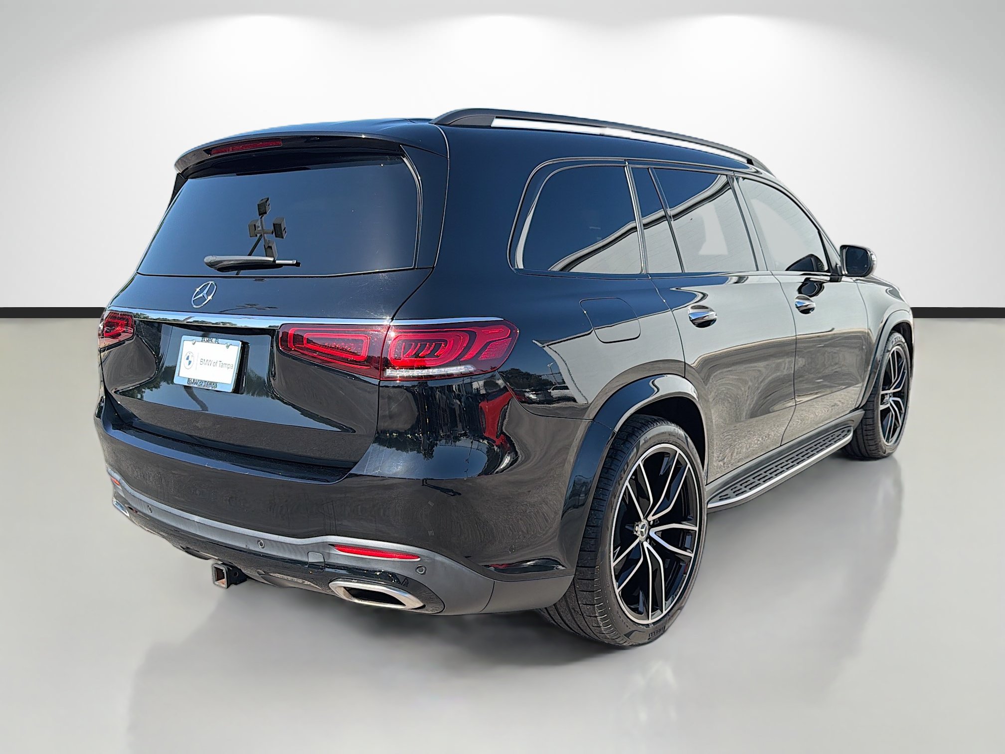 Used 2021 Mercedes-Benz GLS 580 4MATIC image 3