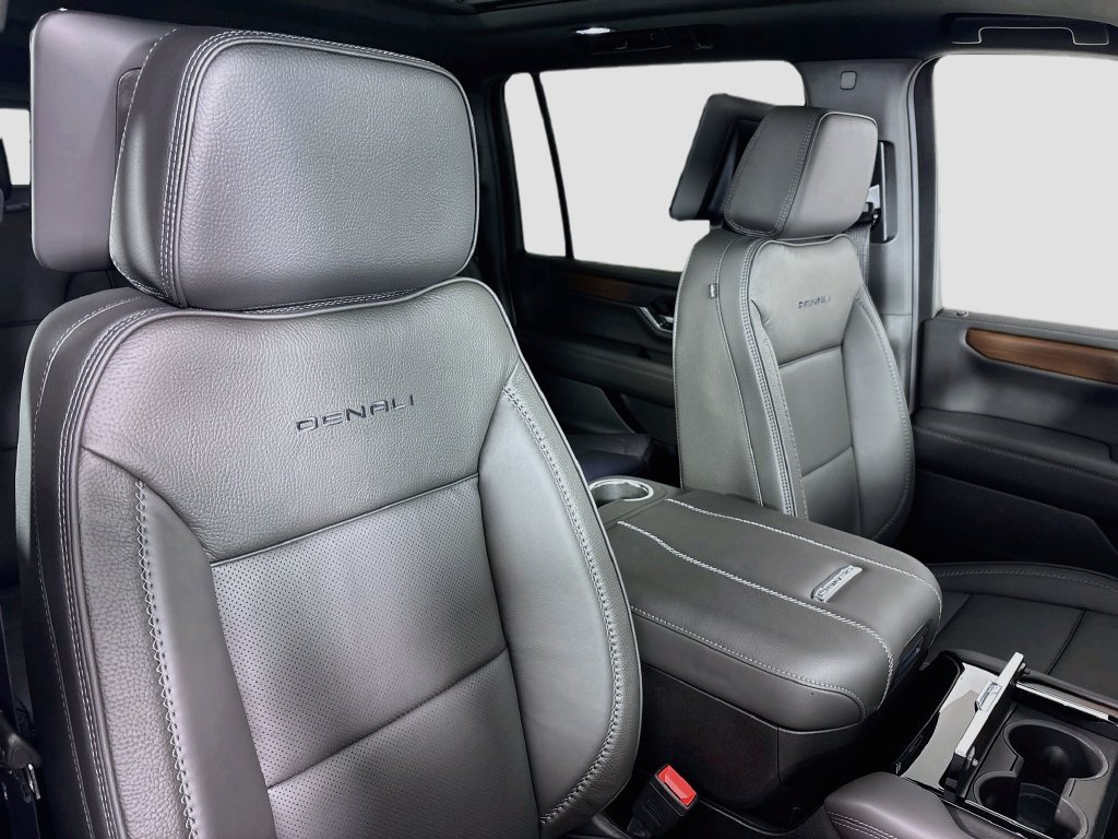 New 2026 GMC Yukon XL Denali w/ Denali Reserve Package AWD/4WD image 31
