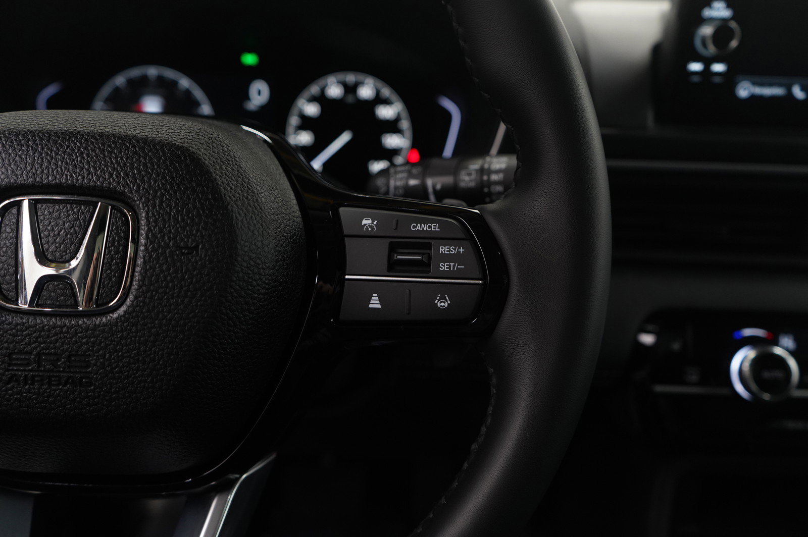 Used 2025 Honda Pilot Touring image 18