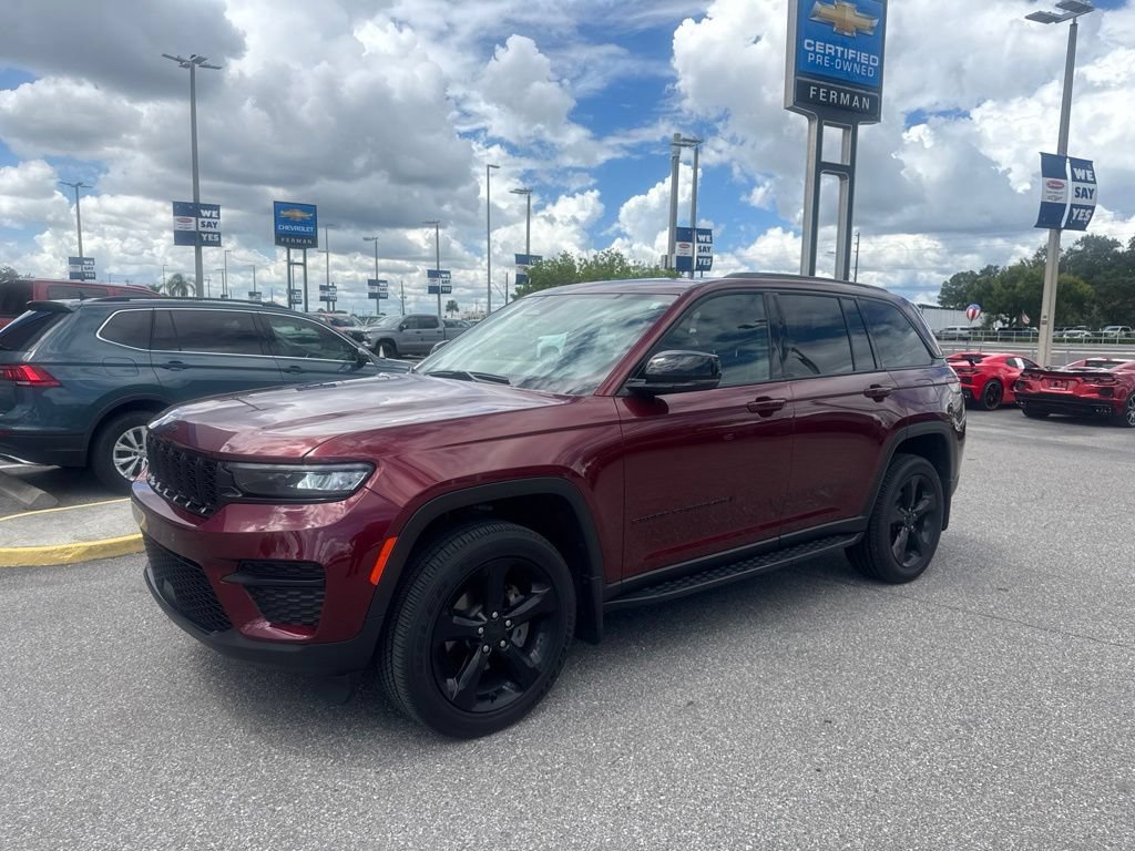 Used 2024 Jeep Grand Cherokee Altitude