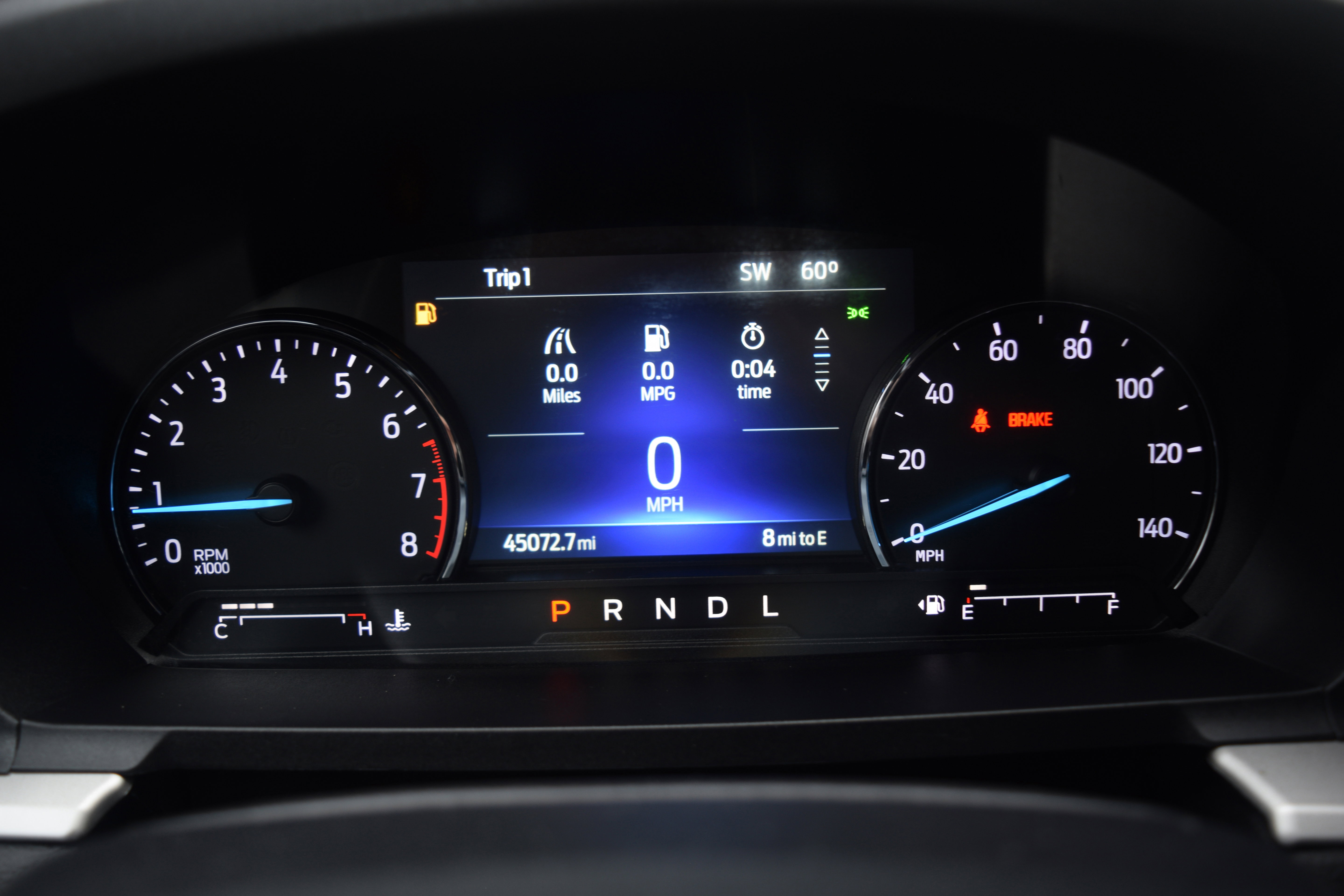 Used 2022 Ford Explorer XLT image 3