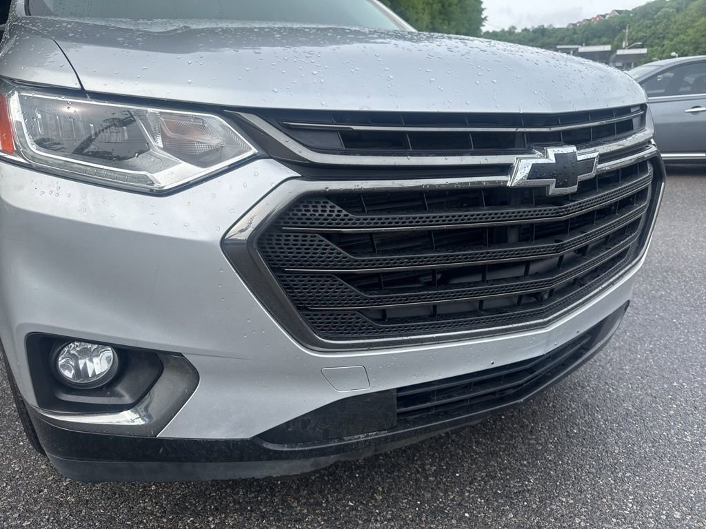 Used 2019 Chevrolet Traverse Premier w/ Redline Edition AWD/4WD image 8