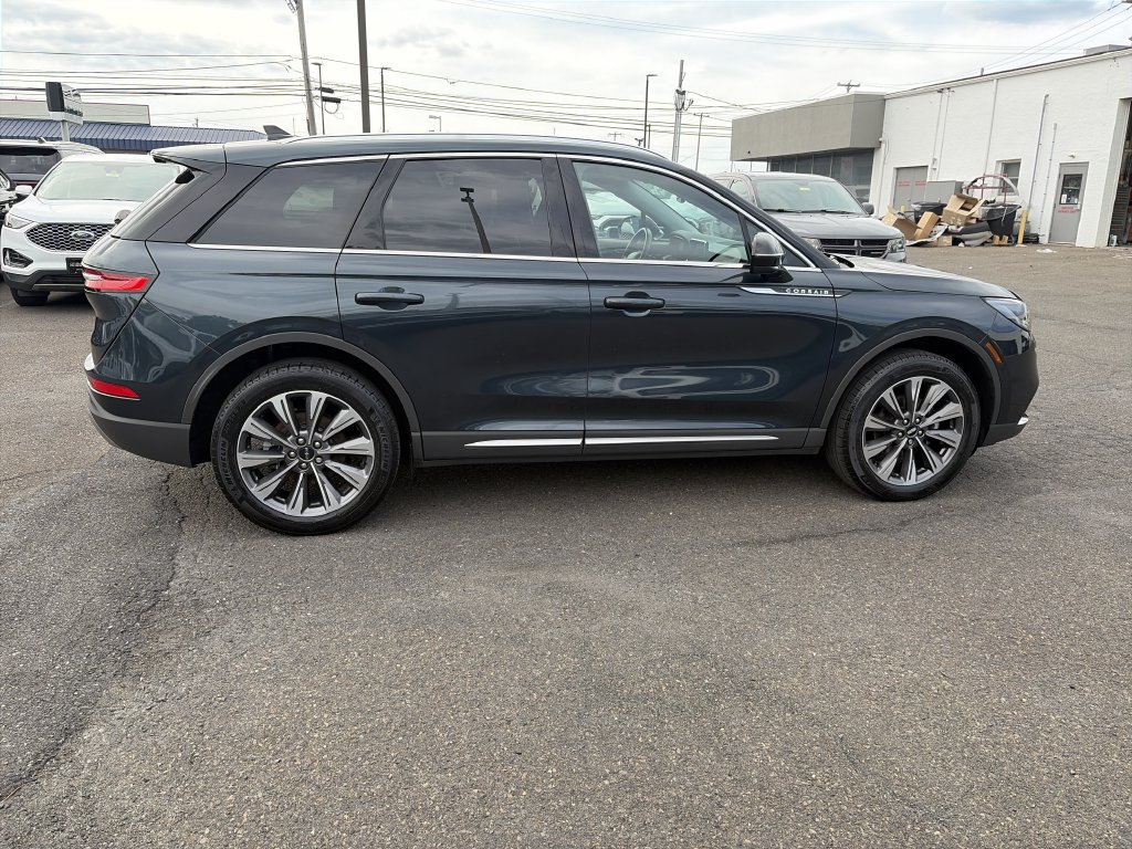 Certified 2022 Lincoln Corsair Reserve w/ Elements Package AWD/4WD image 6