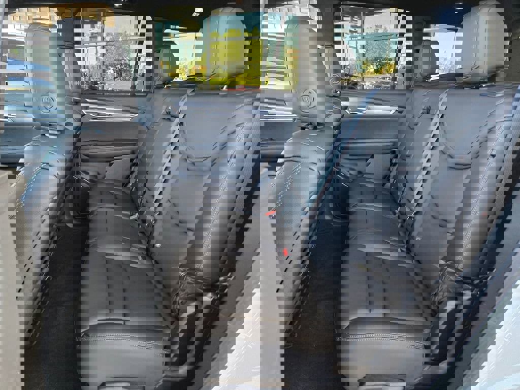 New 2025 Cadillac XT6 Luxury image 21