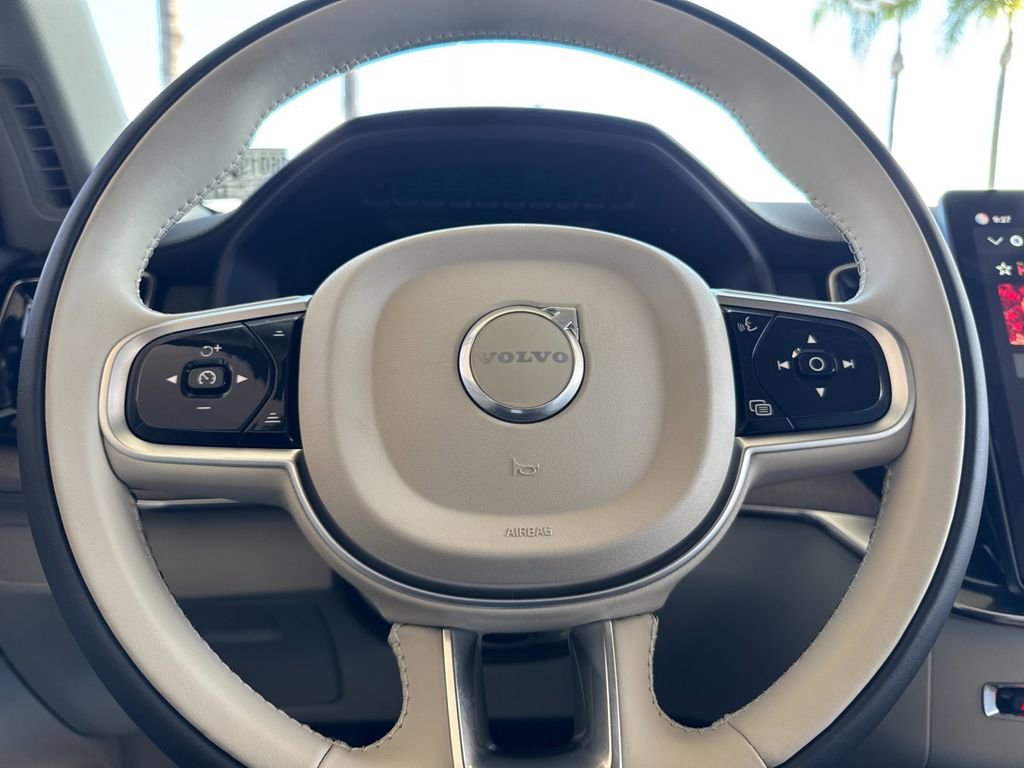 New 2026 Volvo XC90 T8 Ultra w/ Protection Package Premier AWD/4WD image 24