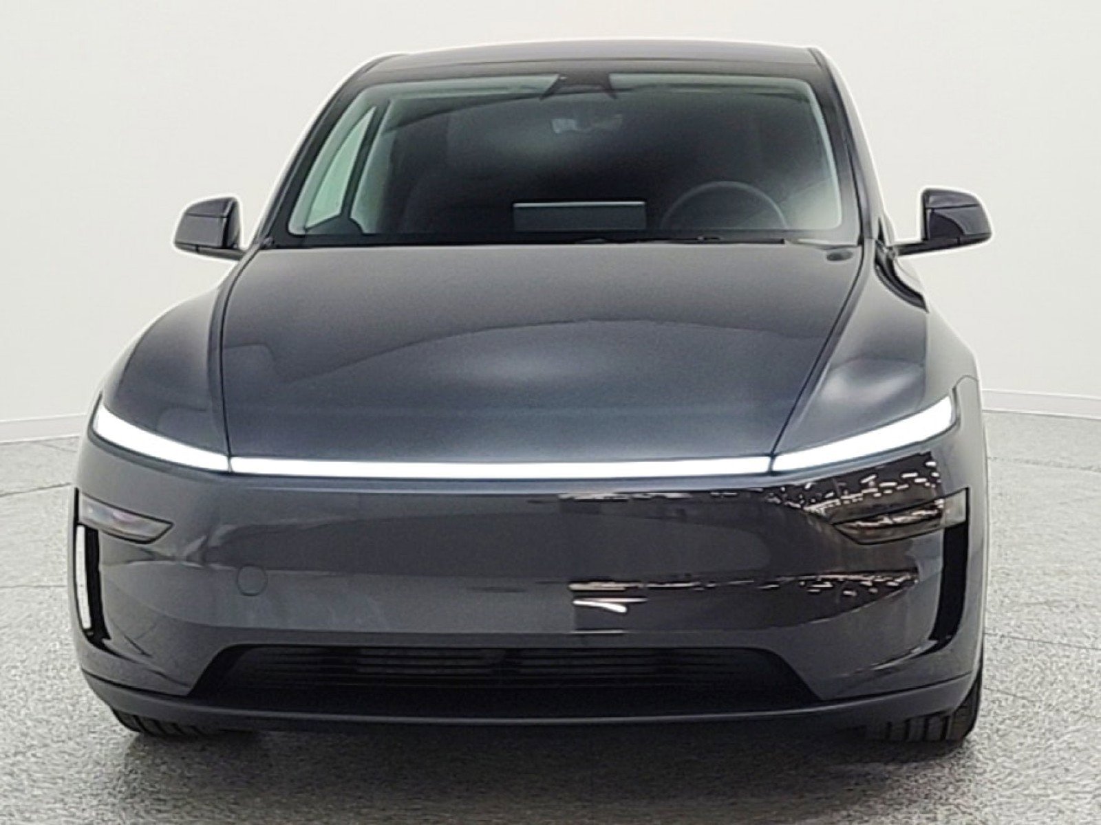 Used 2026 Tesla Model Y AWD image 2